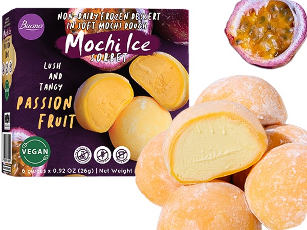 дети едят ягоды